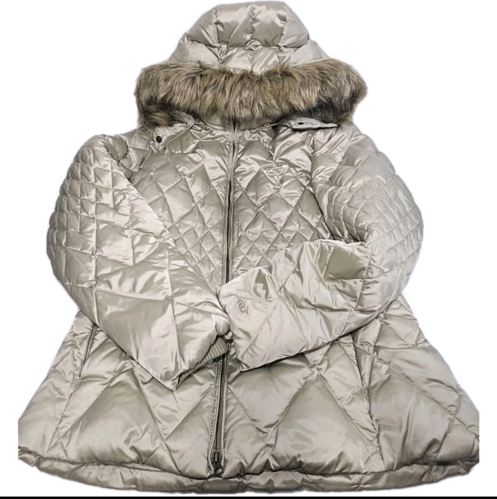 Roper Women's Beige Quilted Puffer Jacket with Faux Fur Hood - Picture 3 of 12